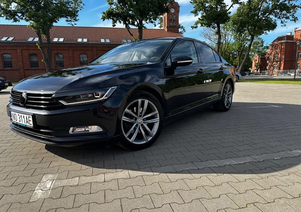 Volkswagen Passat cena 79900 przebieg: 155000, rok produkcji 2016 z Olsztyn małe 352